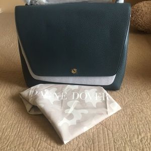 Dange Dover purse has amazing space